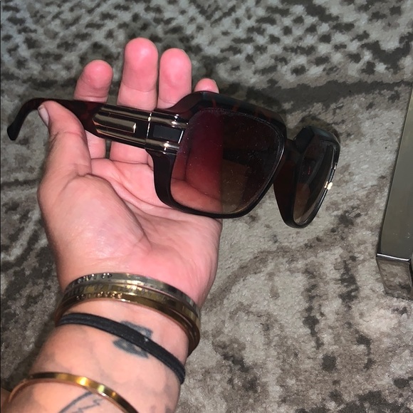 7 SUNGLASSES 😎 - Picture 2 of 8